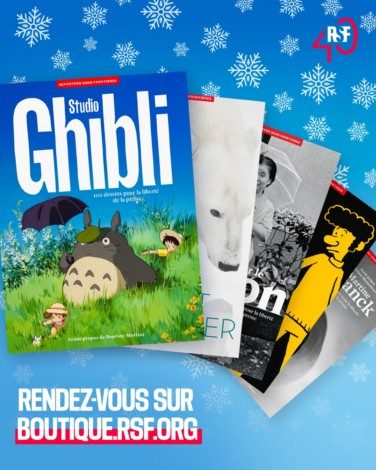 🎄 Les fêtes approchent, et vous ne savez pas encore quoi offrir ? Pas de panique !
En offrant un #AlbumRSF, vous joignez l'utile à l'agréable : vous financez concrètement nos actions de défense de la liberté de la presse.
🎨 Plongez dans l’univers de Riad Sattouf,
✈️ explorez le Japon,
🐻‍❄️ rencontrez les ours blancs de Vincent Munier,
🪧 militez avec Martine Franck,
💙 et découvrez l’incontournable Studio Ghibli.
Avec plus de 80 albums disponibles, il y en a pour tous les goûts.
Et pour soutenir RSF toute l’année : pensez à l’abonnement ✨
100% des bénéfices reversés à RSF.