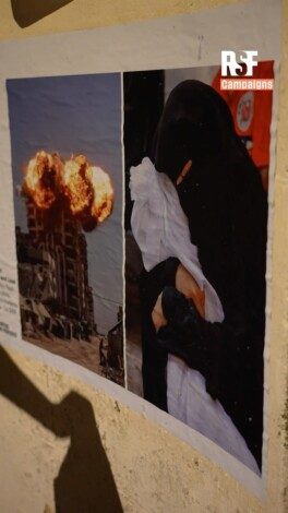 Nous avons investi les rues d’Arles la 57e édition des Rencontres de la photographie, avec une campagne d’affichage.

Ces photos prises par @abdalhkem_abu_riash doivent être vues à Arles, comme elles doivent être vues partout ailleurs. 

Réalisée à Gaza en 2025, cette série documente les bombardements de l’armée israélienne contre des civils, l’effondrement du système de santé, la famine et les recherches menées dans les décombres pour retrouver les disparus, dans un dénuement total. 

Continuer de regarder et de s’informer représente un devoir de résistance face au black-out médiatique que tentent d’imposer les autorités israéliennes sur Gaza assiégée. Car, en plus de tuer les journalistes palestiniens, ces autorités ont aussi diffamé leur travail et empêché leurs confrères et consœurs de la presse internationale de se joindre à eux sur le terrain.

–

We took to the streets of Arles, the city in southern France hosting the 57th edition of the photography festival Rencontres de la Photographie to launch a powerful campaign through posters.

The photos taken by @abdalhkem_abu_riash should be visible in Arles, just as they should be seen everywhere else.

Shot in Gaza in 2025, the series documents Israeli army bombardments targeting civilians, the collapse of the healthcare system, famine and the desperate search for the missing amidst the rubble and in total destitution.

Continuing to look at such images and staying informed are acts of resistance against the media blackout that Israeli authorities are attempting to impose on the besieged Gaza Strip. In addition to killing Palestinian journalists, the Israeli authorities have also attempted to discredit their work and have prevented their international colleagues from joining them on the ground.